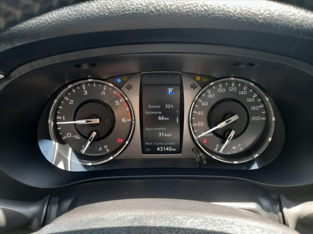 HILUX 2.8 D-4D TURBO DIESEL CD SRX 4X4 AUTOMÁTICO8