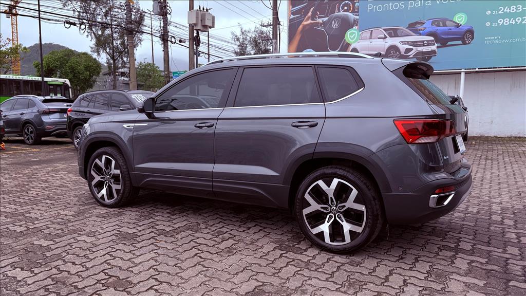 TAOS 1.4 250 TSI TOTAL FLEX HIGHLINE AUTOMÁTICO2