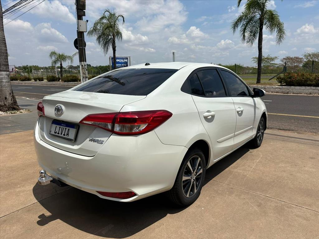 YARIS 1.5 16V FLEX SEDAN XL LIVE MULTIDRIVE YARIS 1.5 16V FLEX SEDAN XL LIVE MULTIDRIVE
