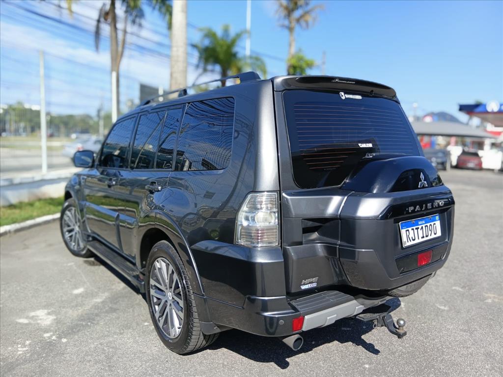 PAJERO 3.2 HPE 4X4 7 LUGARES 16V TURBO INTERCOOLER DIESEL 4P AUTOMÁTICO3