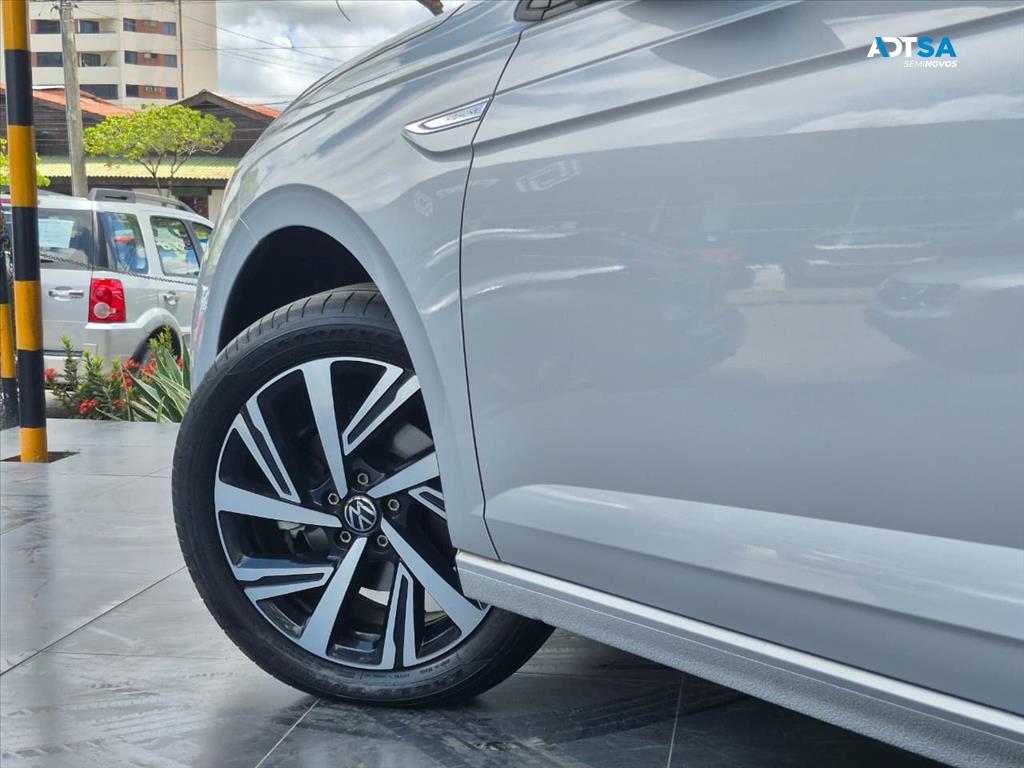 VOLKSWAGEN VIRTUS 1.0 200 TSI HIGHLINE AUTOMÁTICO
