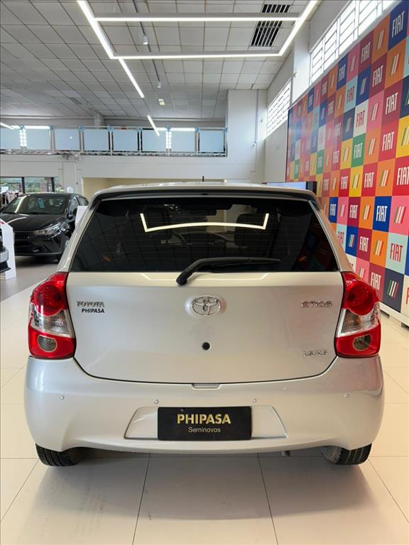 ETIOS 1.5 XS 16V FLEX 4P AUTOMÁTICO5