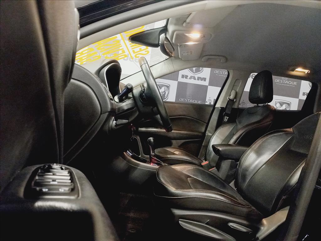 Foto ilustrativa do carro