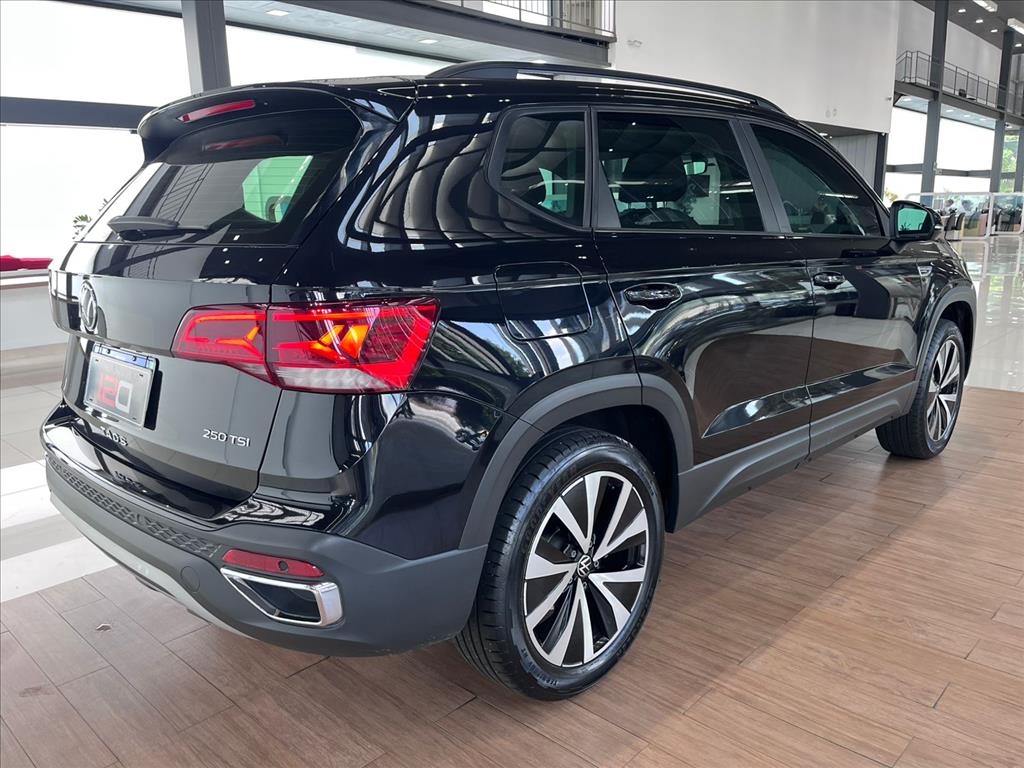 VW - Volkswagen-TAOS-1.4 250 TSI TOTAL FLEX COMFORTLINE AUTOMÁTICO