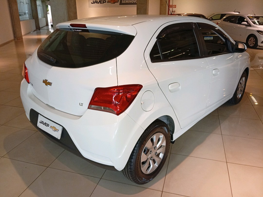 GM - Chevrolet-ONIX-1.0 MPFI LT 8V FLEX 4P MANUAL