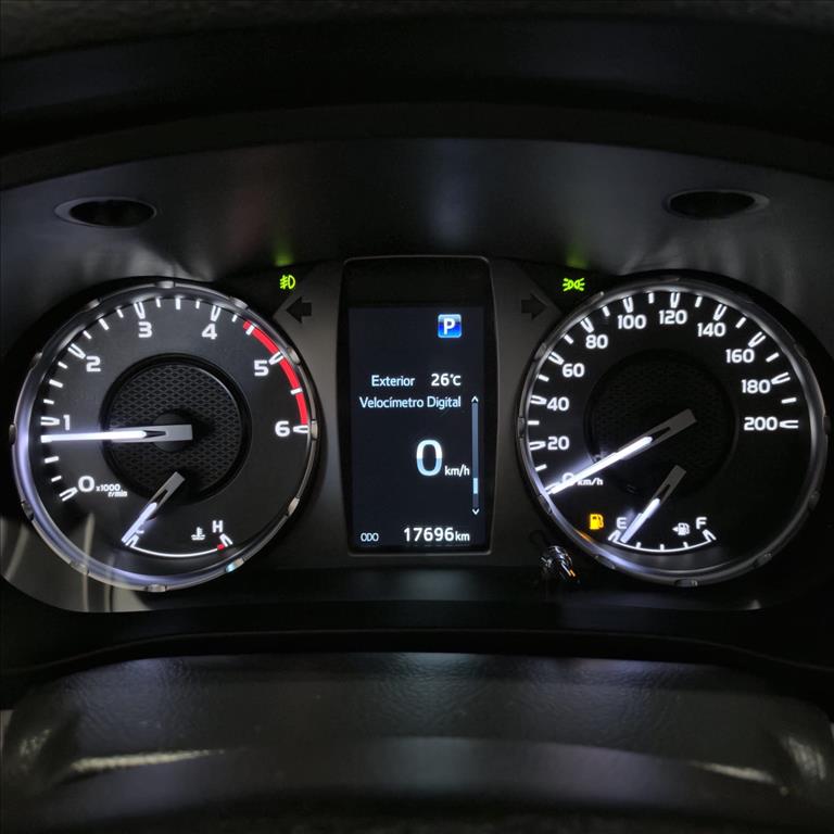 HILUX 2.8 D-4D TURBO DIESEL CD SR 4X4 AUTOMÁTICO7