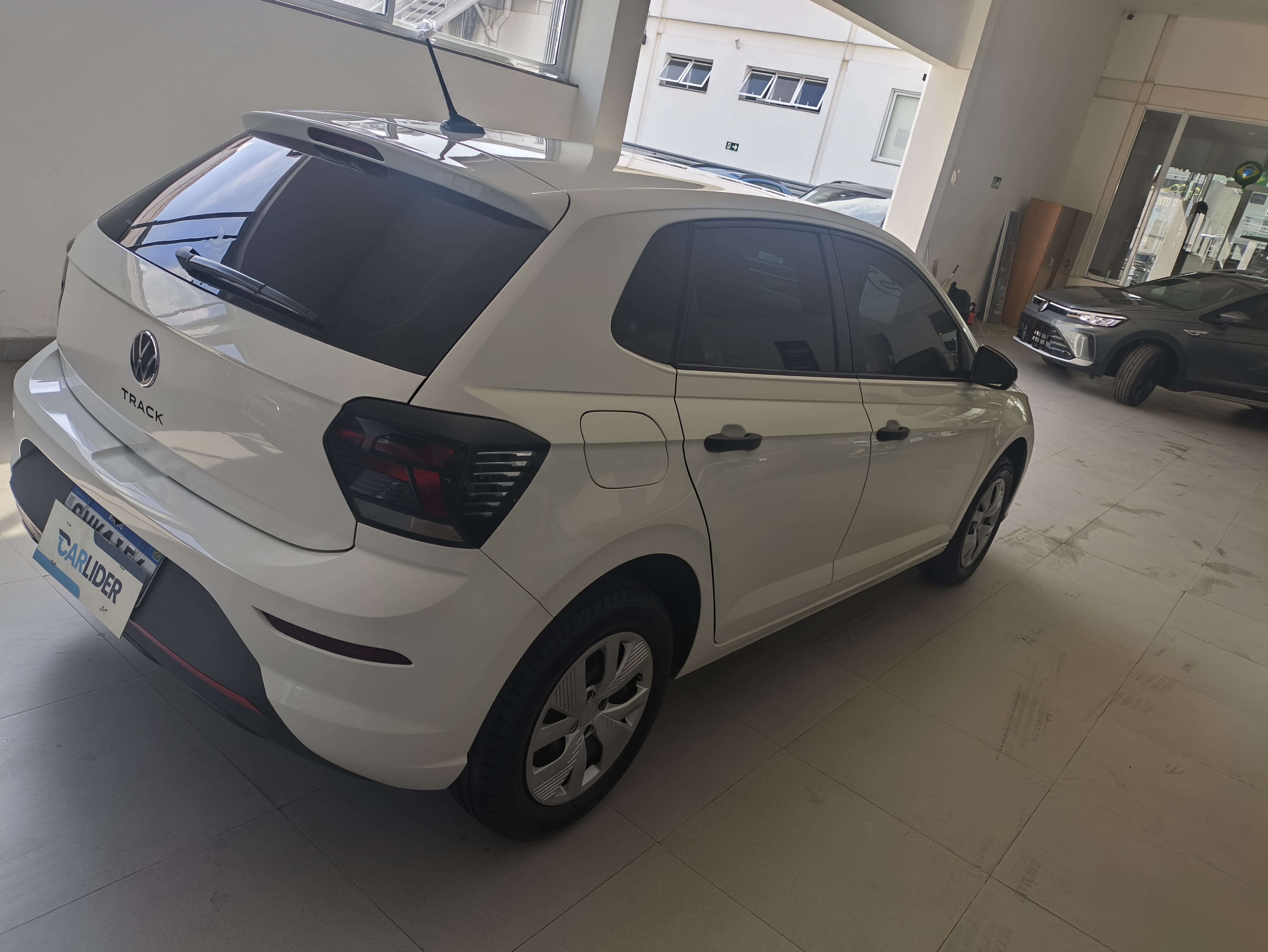 POLO 1.0 MPI TRACK MANUAL7
