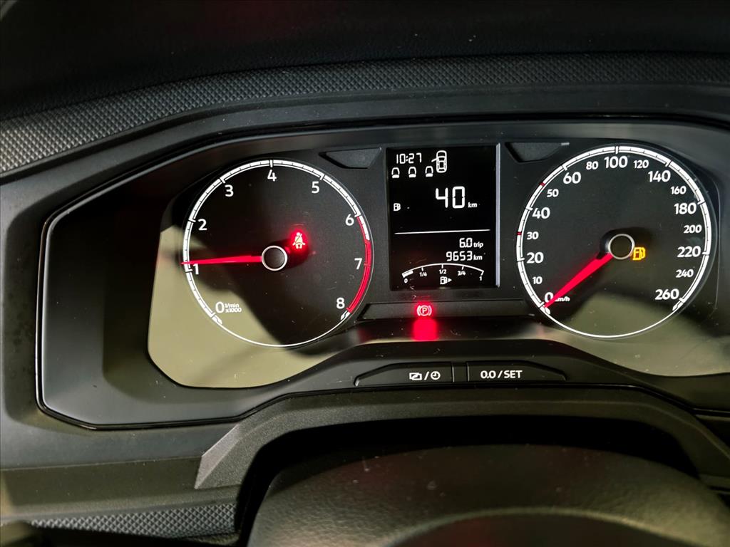 POLO 1.0 MPI TRACK MANUAL10