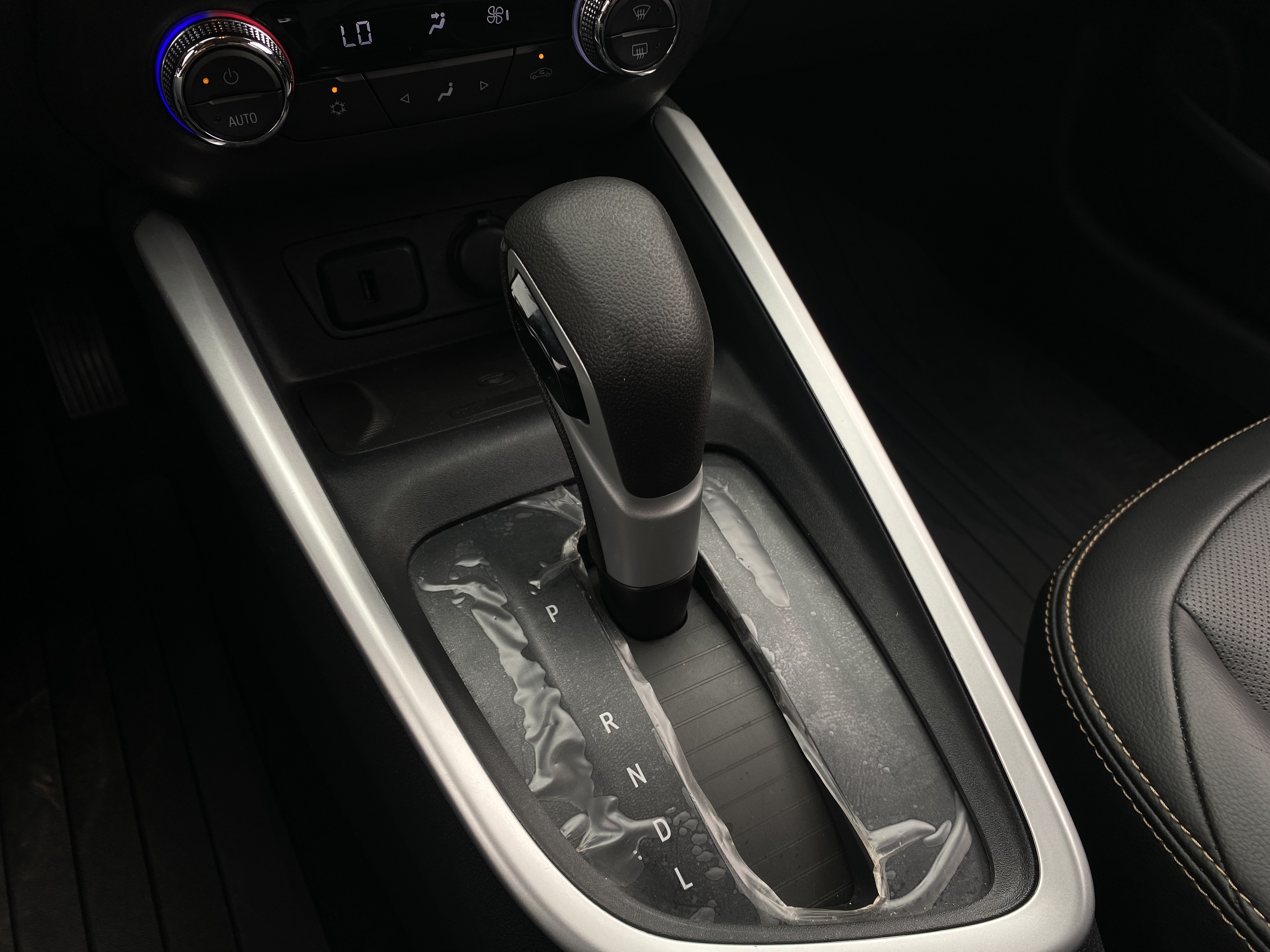 ONIX 1.0 TURBO FLEX PREMIER AUTOMÁTICO8