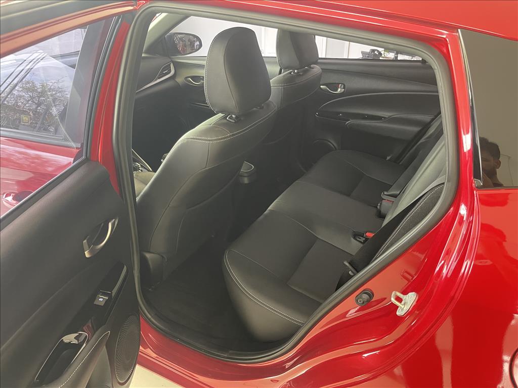 YARIS 1.5 16V FLEX XLS CONNECT MULTIDRIVE YARIS 1.5 16V FLEX XLS CONNECT MULTIDRIVE