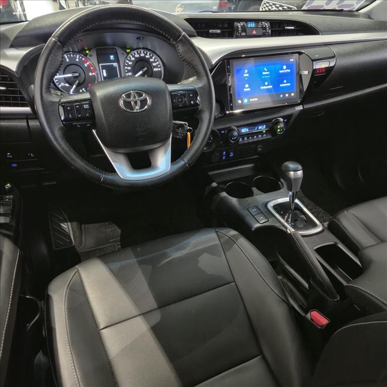 HILUX 2.8 D-4D TURBO DIESEL CD SR 4X4 AUTOMÁTICO12