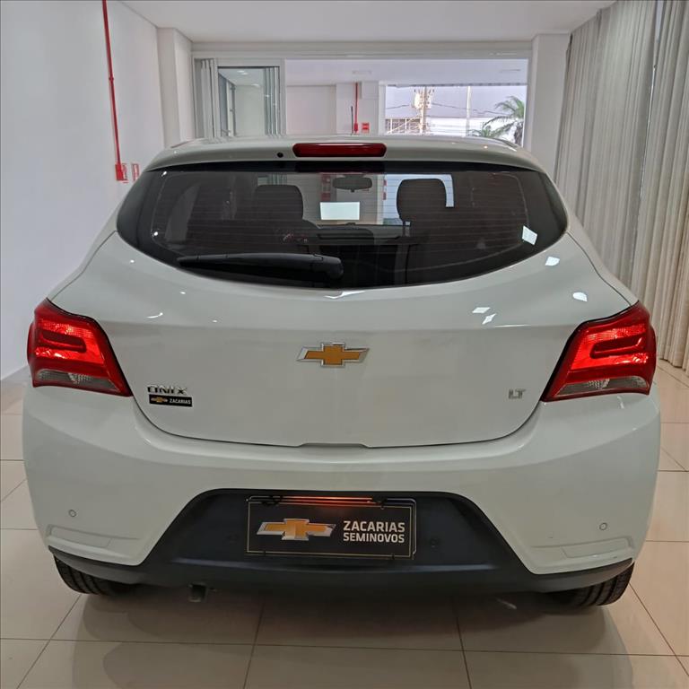 ONIX 1.4 MPFI LT 8V FLEX 4P AUTOMÁTICO3