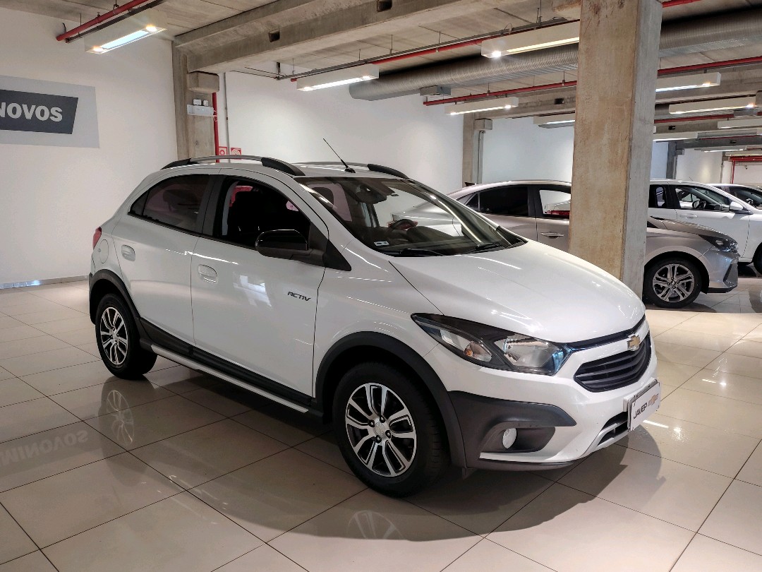 GM - Chevrolet-ONIX-1.4 MPFI ACTIV 8V FLEX 4P AUTOMÁTICO