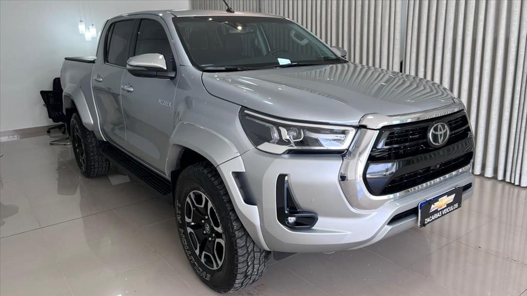 HILUX 2.8 D-4D TURBO DIESEL CD SRX 4X4 AUTOMÁTICO
