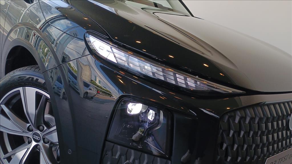 Q3 2.0 TFSI GASOLINA LAUNCH EDITION QUATTRO S TRONIC3