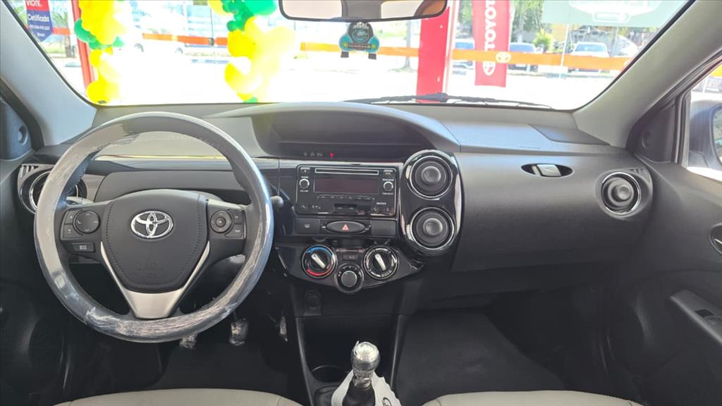 ETIOS 1.5 X PLUS SEDAN 16V FLEX 4P AUTOMÁTICO6