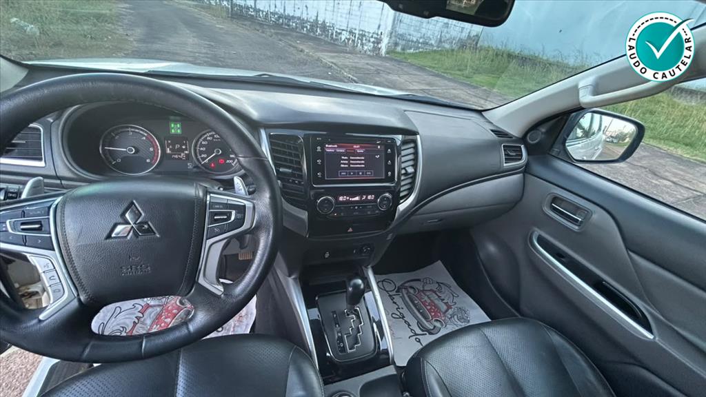 L200 TRITON 2.4 16V TURBO DIESEL SPORT HPE-S CD 4P 4X4 AUTOMÁTICO11