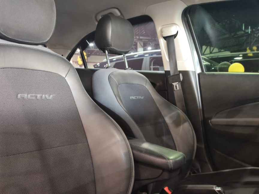 ONIX 1.4 MPFI ACTIV 8V FLEX 4P AUTOMÁTICO14