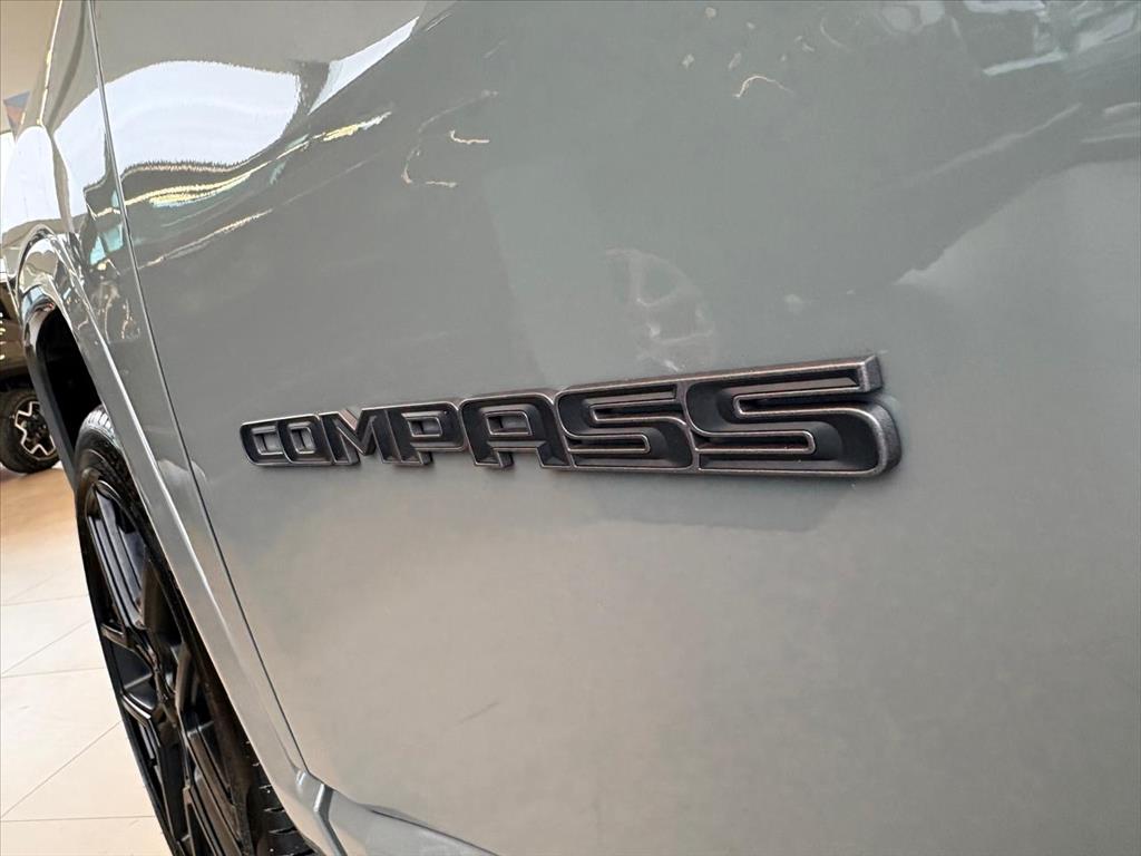 COMPASS 2.0 HURRICANE 4 TURBO GASOLINA BLACKHAWK AT98