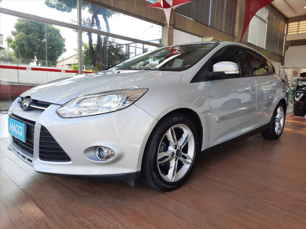 Carros seminovos em FORD FOCUS 2.0 SE 16V FLEX 4P POWERSHIFT