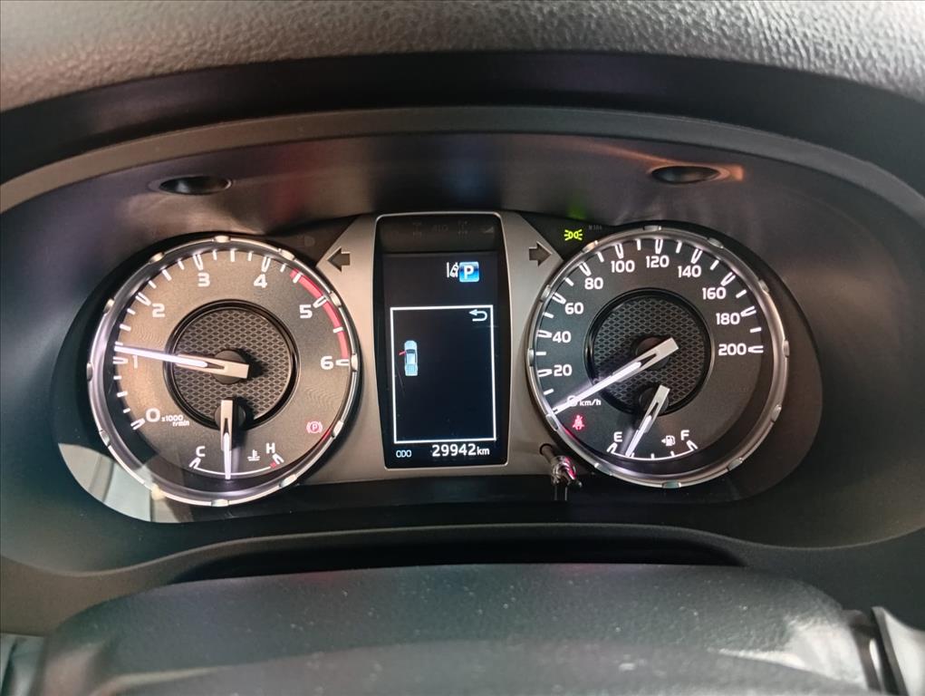 HILUX 2.8 D-4D TURBO DIESEL CD SRX 4X4 AUTOMÁTICO10