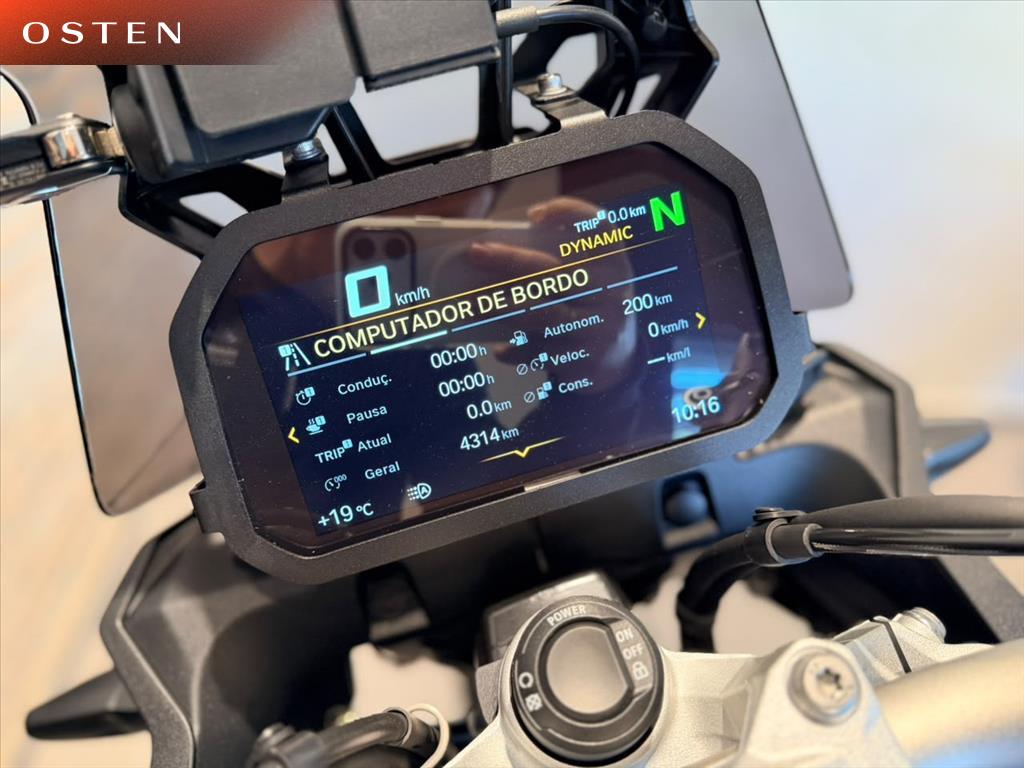 BMW Motorrad-F-900 GS TROPHY