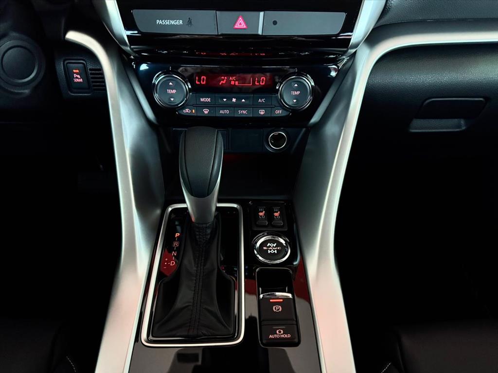 Mitsubishi-ECLIPSE CROSS-1.5 MIVEC TURBO GASOLINA HPE-S S-AWC CVT