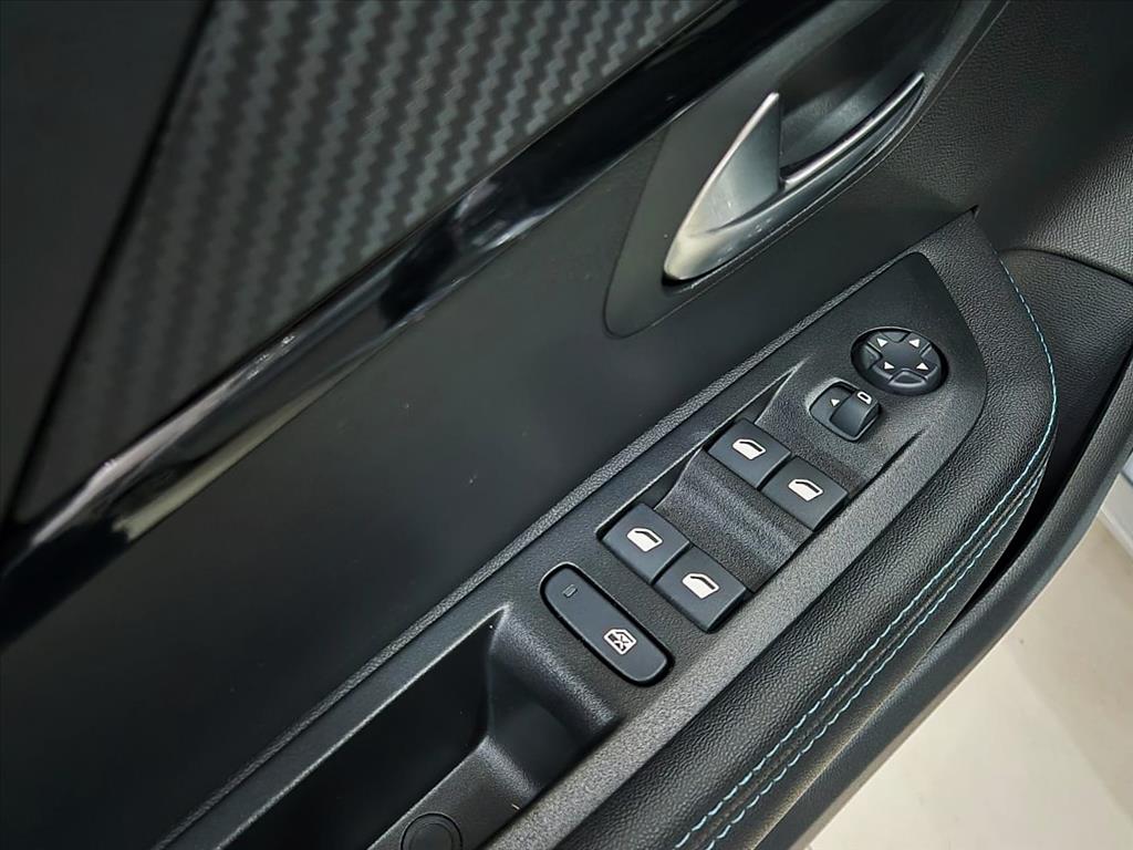 Peugeot-208-1.0 TURBO 200 FLEX STYLE CVT