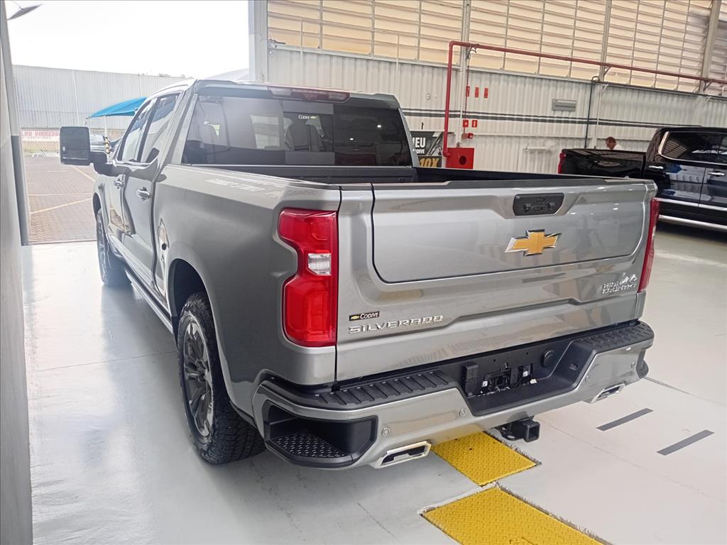 SILVERADO 5.3 V8 GASOLINA 1500 HIGH COUNTRY 4X4 AUTOMÁTICO
