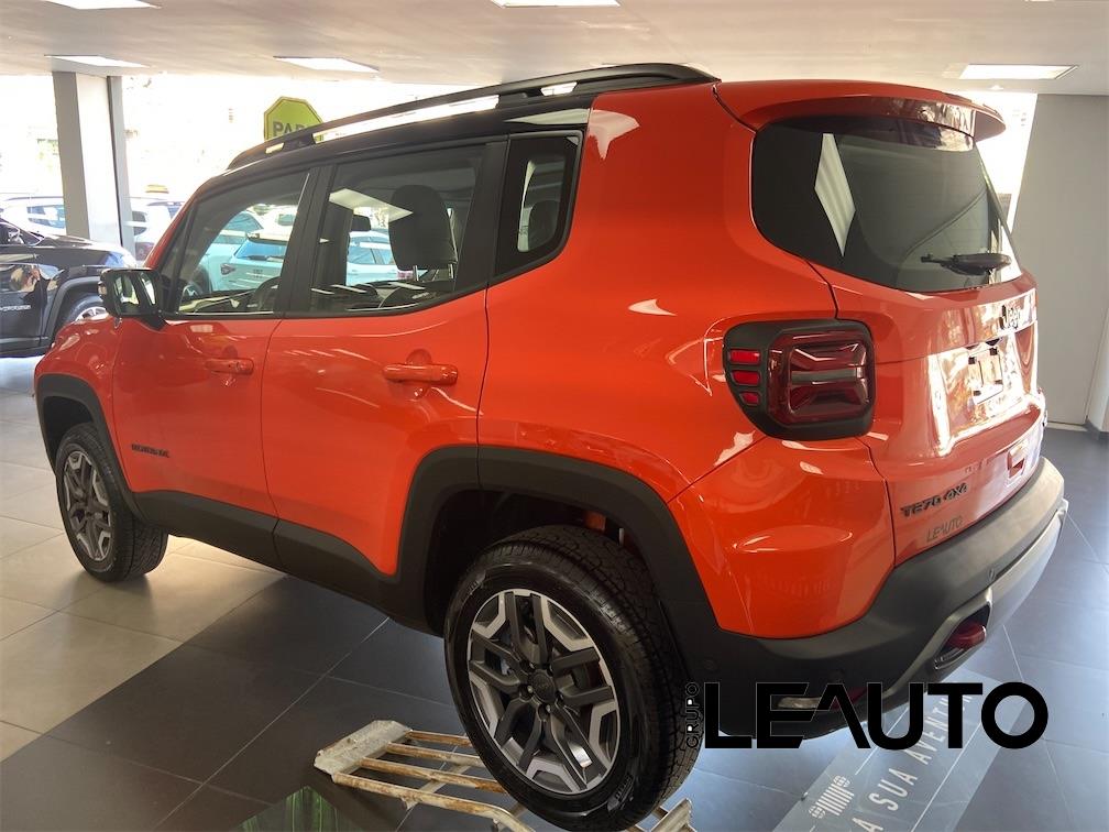 RENEGADE 1.3 T270 TURBO FLEX TRAILHAWK 4X4 AT9 RENEGADE 1.3 T270 TURBO FLEX TRAILHAWK 4X4 AT9