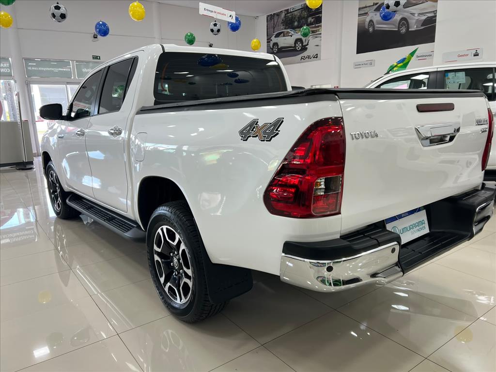 HILUX 2.8 D-4D TURBO DIESEL CD SRV 4X4 AUTOMÁTICO4