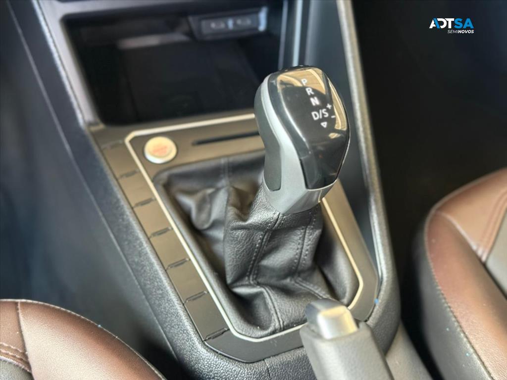 VOLKSWAGEN VIRTUS 1.0 200 TSI HIGHLINE AUTOMÁTICO