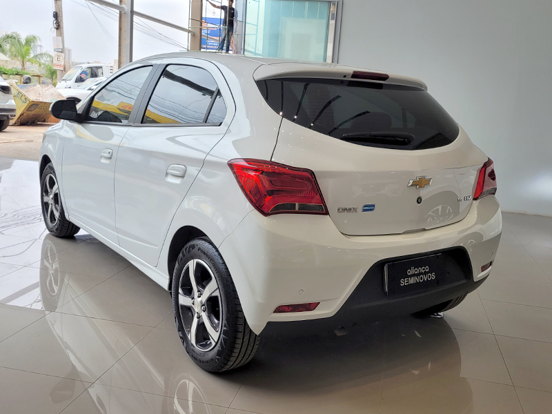 ONIX 1.4 MPFI LTZ 8V FLEX 4P MANUAL6