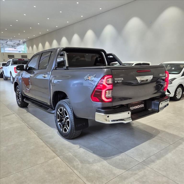 HILUX 2.8 D-4D TURBO DIESEL CD SRV 4X4 AUTOMÁTICO5