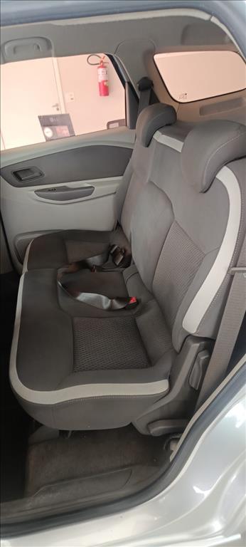 SPIN 1.8 LT 8V FLEX 4P AUTOMÁTICO9