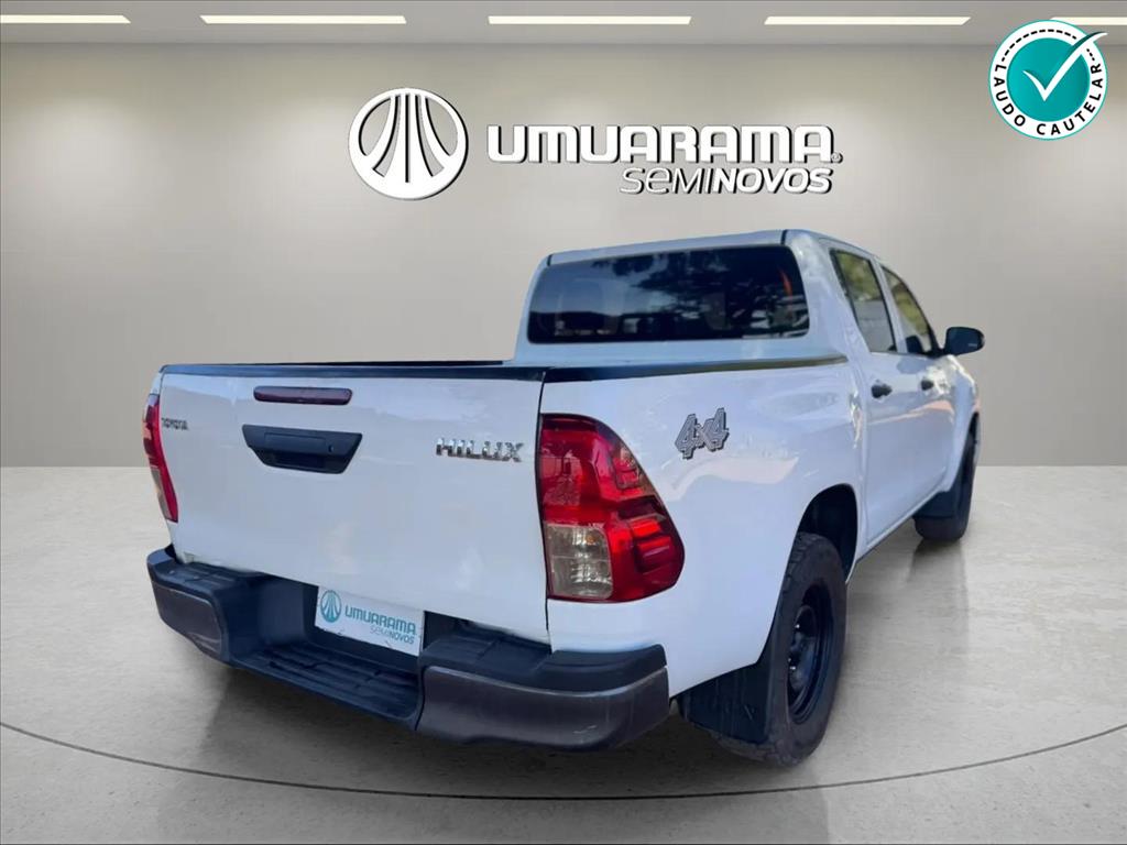 HILUX 2.8 D-4D TURBO DIESEL CD POWER PACK 4X4 MANUAL3