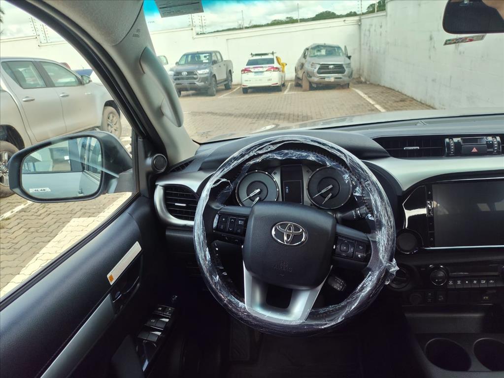 HILUX 2.8 D-4D TURBO DIESEL CD SR 4X4 AUTOMÁTICO8