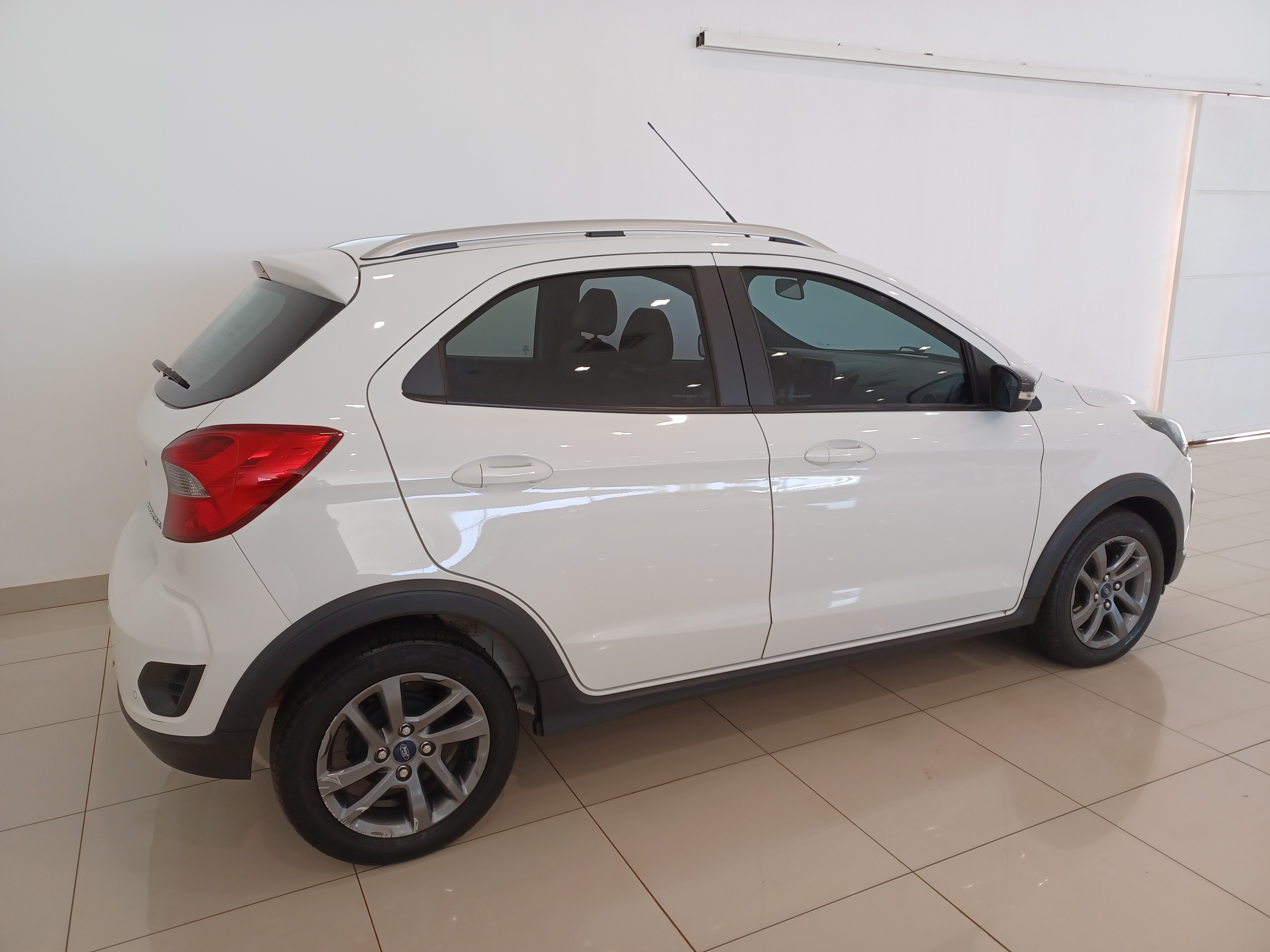 Ford-KA-1.5 TI-VCT FLEX FREESTYLE AUTOMÁTICO