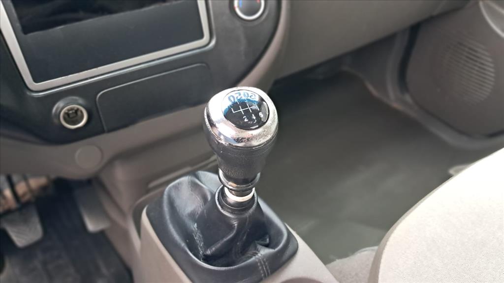 HR 2.5 LONGO SEM CAÇAMBA 4X2 16V 130CV TURBO INTERCOOLER DIESEL 2P MANUAL8