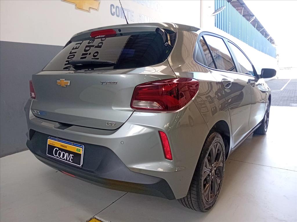 ONIX 1.0 TURBO FLEX LTZ AUTOMÁTICO3