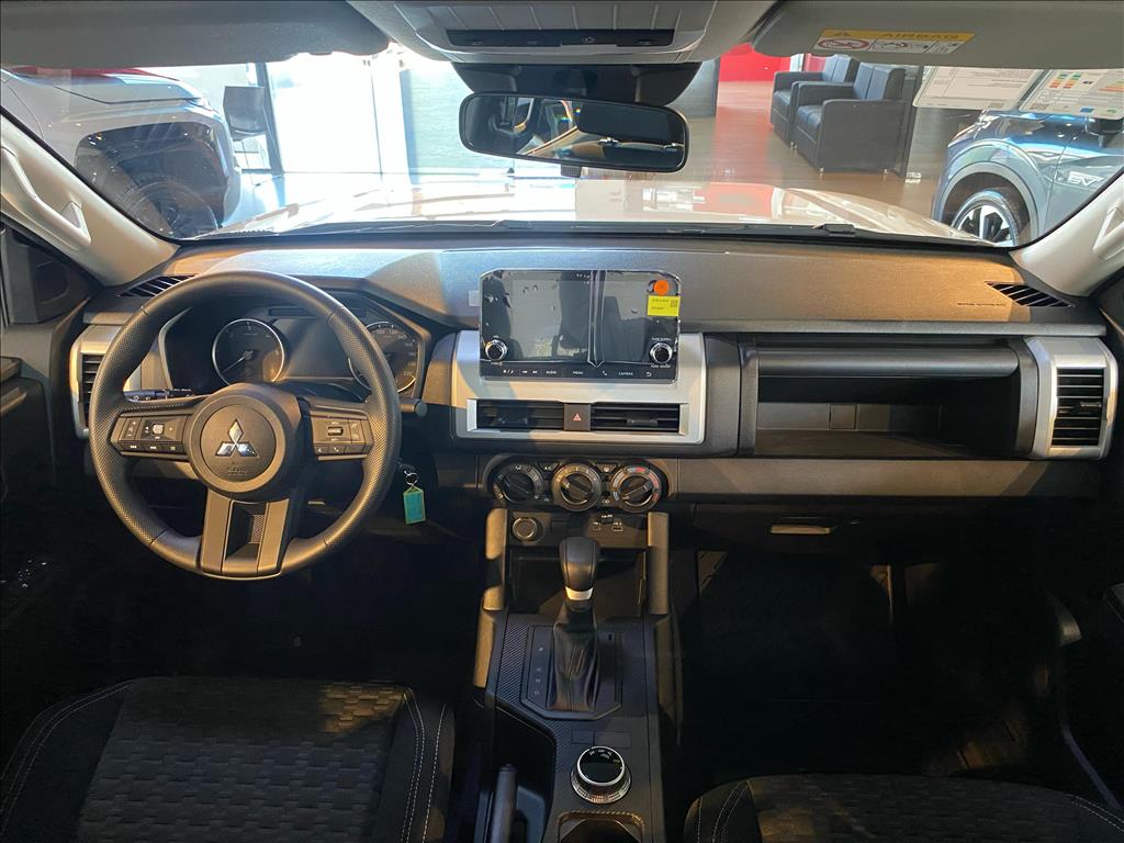 Mitsubishi-TRITON-2.4 BITURBO DIESEL CD GLS 4X4 AUTOMÁTICO