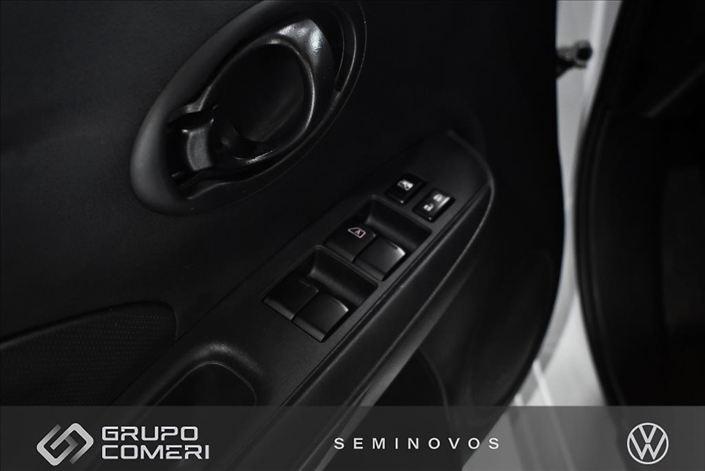 VERSA 1.6 16V FLEXSTART V-DRIVE MANUAL10