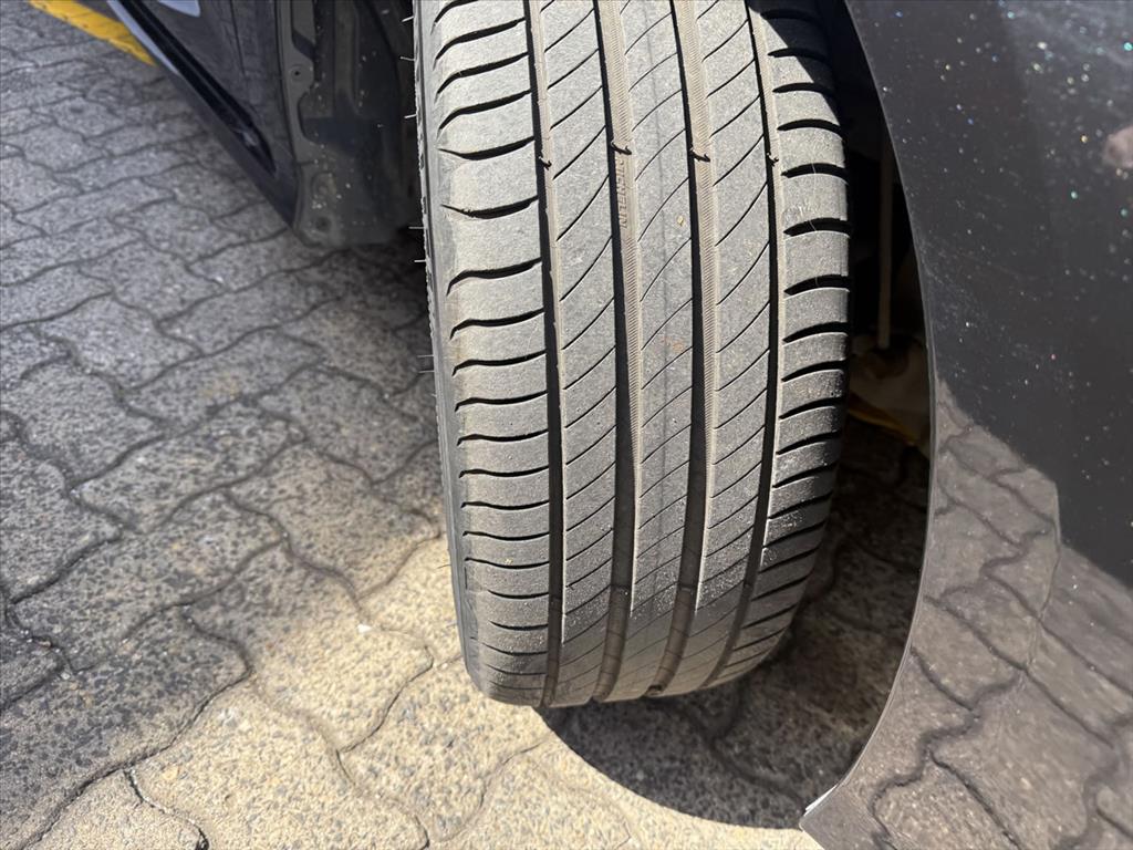 Toyota Corolla - 2.0 VVT-IE FLEX XEI DIRECT SHIFT