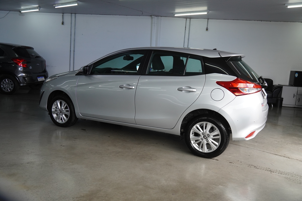 YARIS 1.3 16V FLEX XL MULTIDRIVE5