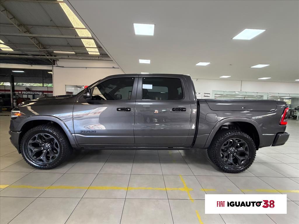 1500 5.7 V8 GASOLINA LIMITED NIGHT EDITION CD 4X4 AUTOMÁTICO5