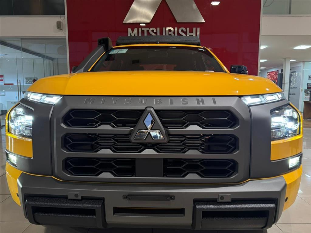 Mitsubishi-TRITON-2.4 BITURBO DIESEL CD SAVANA 4X4 AUTOMÁTICO