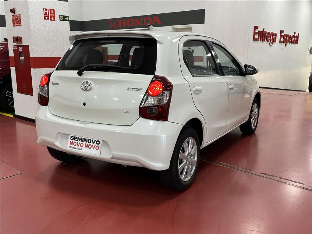 ETIOS 1.5 X PLUS 16V FLEX 4P AUTOMÁTICO5