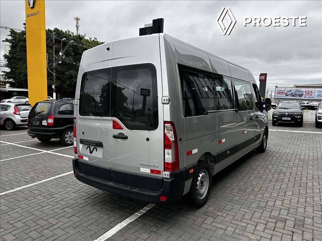 MASTER 2.3 DCI DIESEL MINIBUS EXECUTIVE 16L L3H2 3P MANUAL10