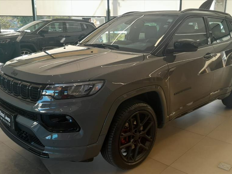 COMPASS 2.0 HURRICANE 4 TURBO GASOLINA BLACKHAWK AT92