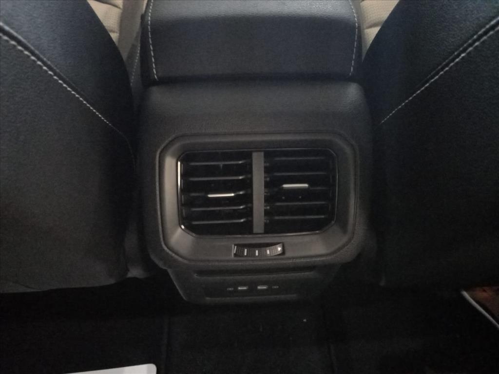 TAOS 1.4 250 TSI TOTAL FLEX COMFORTLINE AUTOMÁTICO11